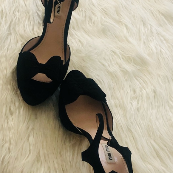 miu miu. Period!! These need no introduction!! Suede - Picture 6 of 7